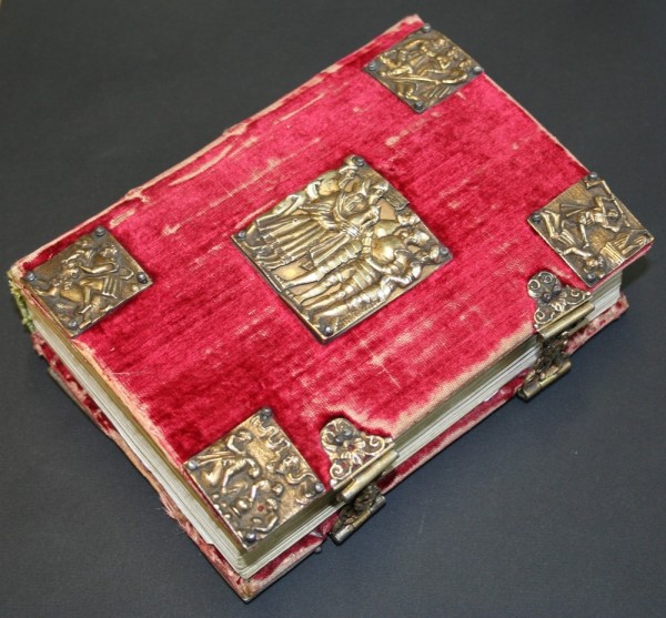 Stanisław Samostrzelnik z warsztatem, Modlitewnik Olbrachta Gasztołda, Muzeum Narodowe – Pałac Wielkich Książąt Litewskich w Wilnie, Litwa; zdjęcie udostępnione za zgodą Pałacu WKL Stanisław Samostrzelnik z warsztatem, Modlitewnik Olbrachta Gasztołda, Muzeum Narodowe – Pałac Wielkich Książąt Litewskich w Wilnie, Litwa; zdjęcie udostępnione za zgodą Pałacu WKL