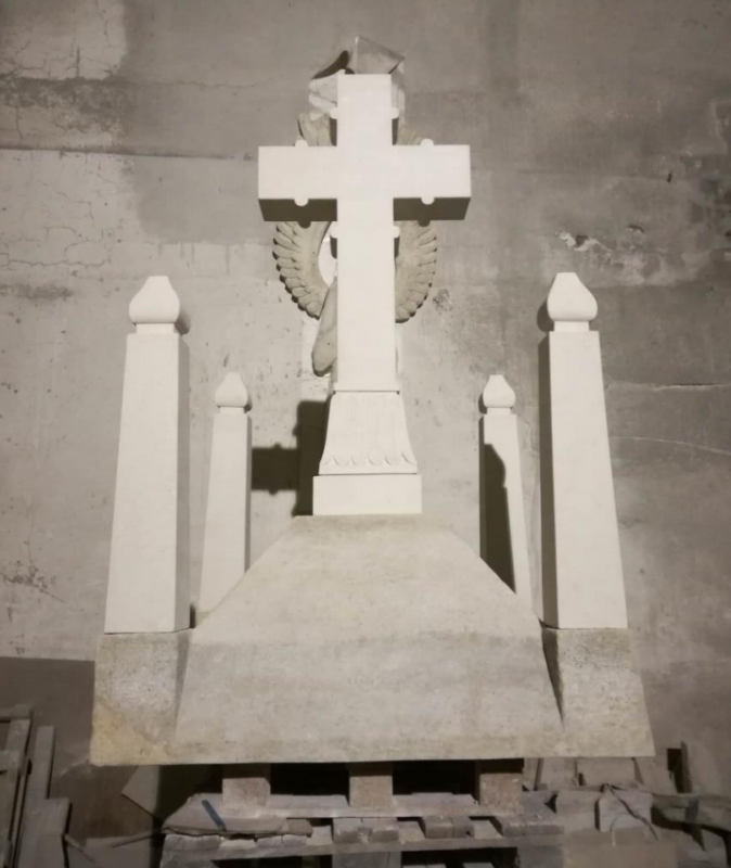 Kapliczka Sykstów, Lwów, Ukraina, Instytut POLONIKA