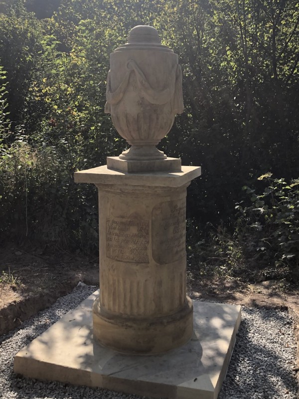 Nagrobek Franciszka Szlamowskiego, Franciszki ze Szlamowskich Majewskiej Kollaper i Korneli z Majewskich Cziszak po konserwacji