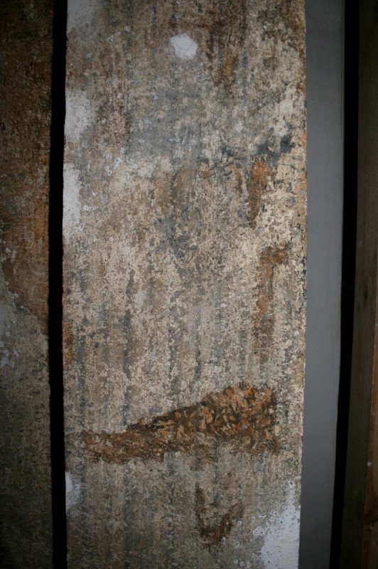 Elementy ołtarza Serca Pana Jezusa przed konserwacją