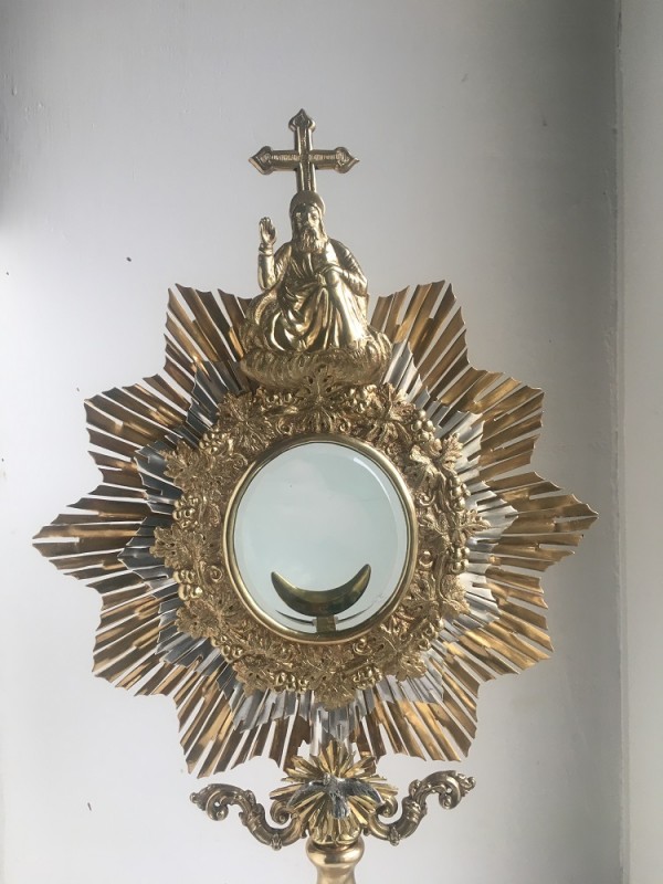 Monstrancja po konserwacji Instytut POLONIKA